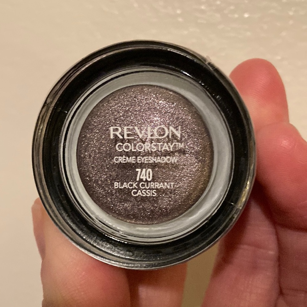 NWT REVLON Colourstay Crème eyeshadow in black current metallic